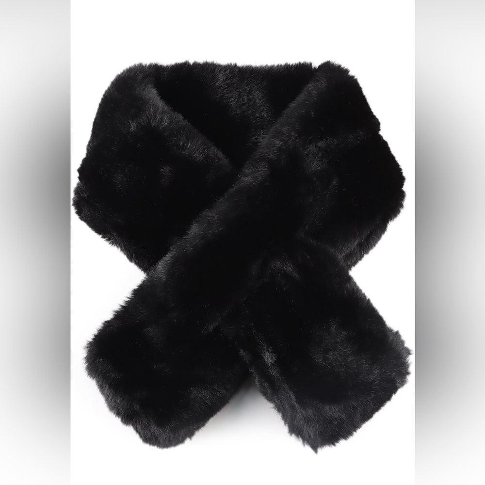 Elegant Black Faux Fur Scarf
